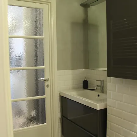 Apartment Porta Garibaldi Flat Milan